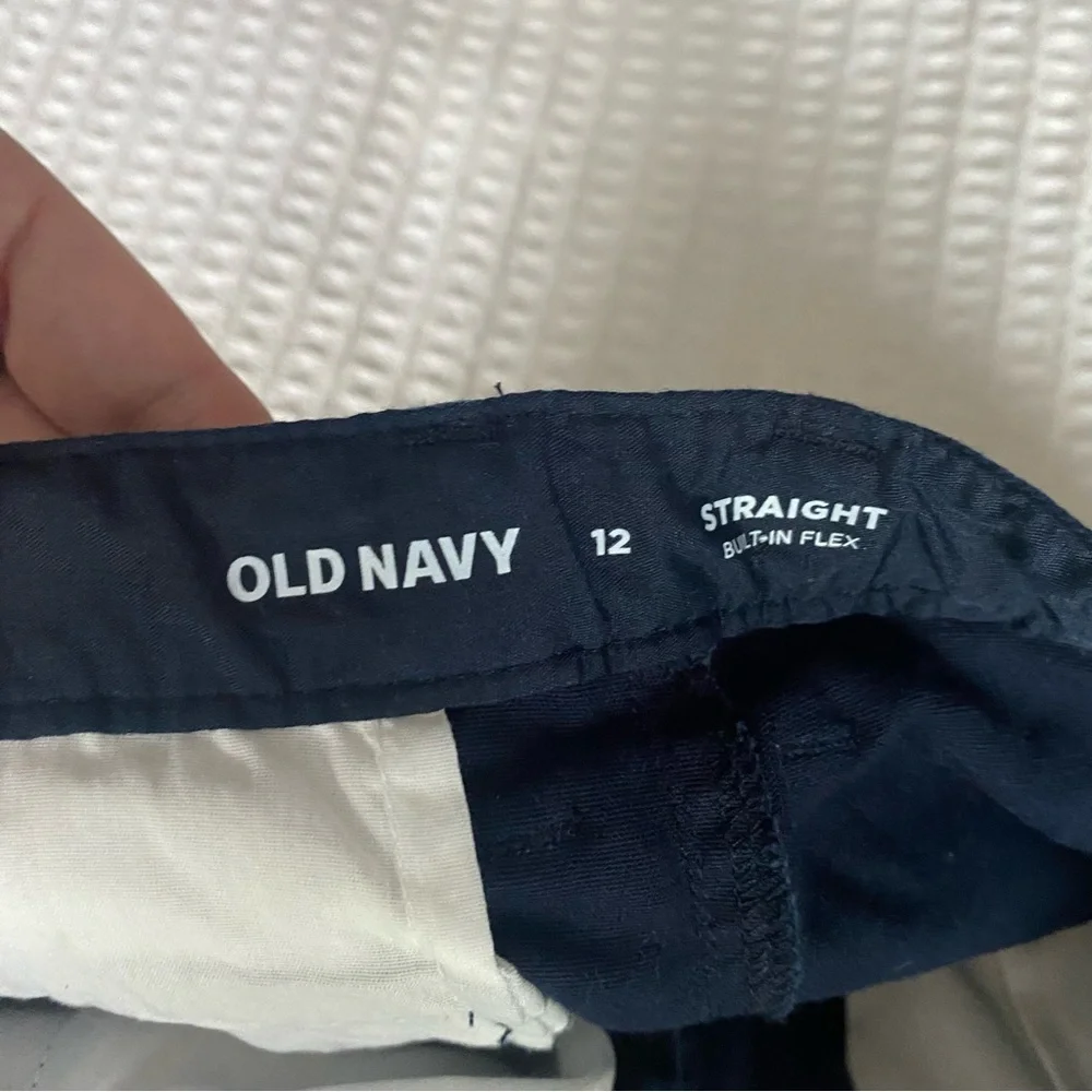 Boys Old Navy straight chino Pants in the navy size 12